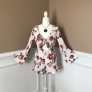 Kendall and Kylie floral Romper size LARGE